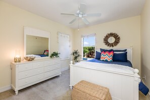 4 habitaciones, tabla de planchar con plancha, wifi y ropa de cama