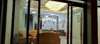 Sun City Business Hotel