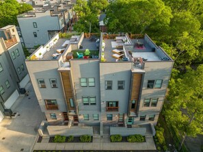 Exterior - *Tulum Vibes* Private Rooftop! ~7 min to Broadway! (Nashville)