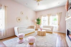 Televisión, chimenea