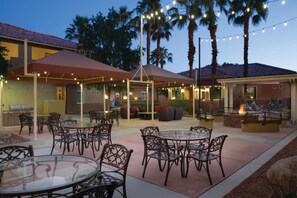 Outdoor dining - Stagecoach 2023 Desert Springs (Palm Desert)
