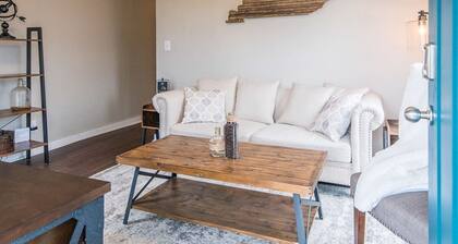 This house is a 2 bedroom(s), 1 bathrooms, located in Frankfort, KY.