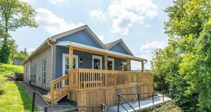 This house is a 2 bedroom(s), 1 bathrooms, located in Frankfort, KY.