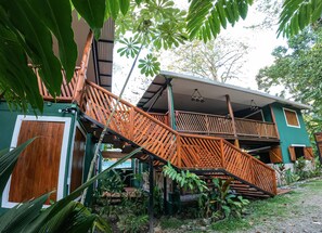 Front of property - Green Jungle House (Cahuita)