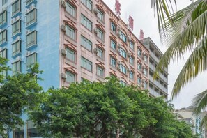 Unclassified image, 3 of 20, button - Juntailai Hotel (Wenchang)