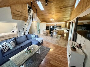 Älytelevisio, takka, Netflix, suoratoistopalvelut