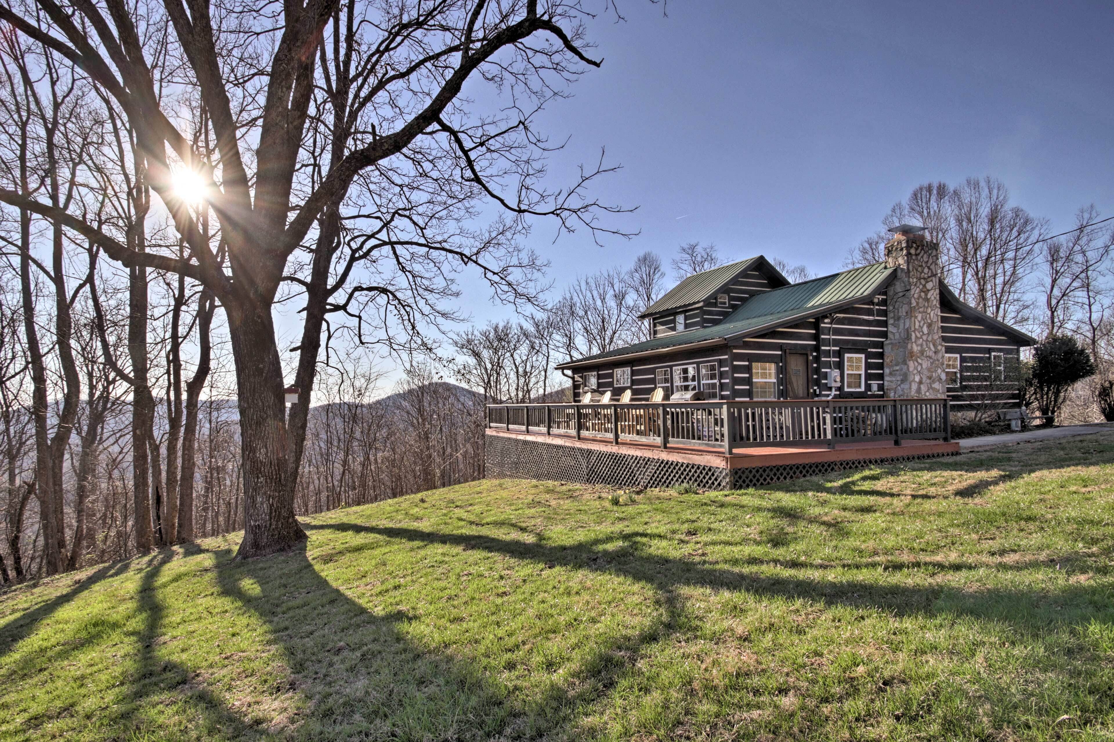 4 WHEEL DRIVE REQUIRED FOR THIS CABIN RENTAL. 