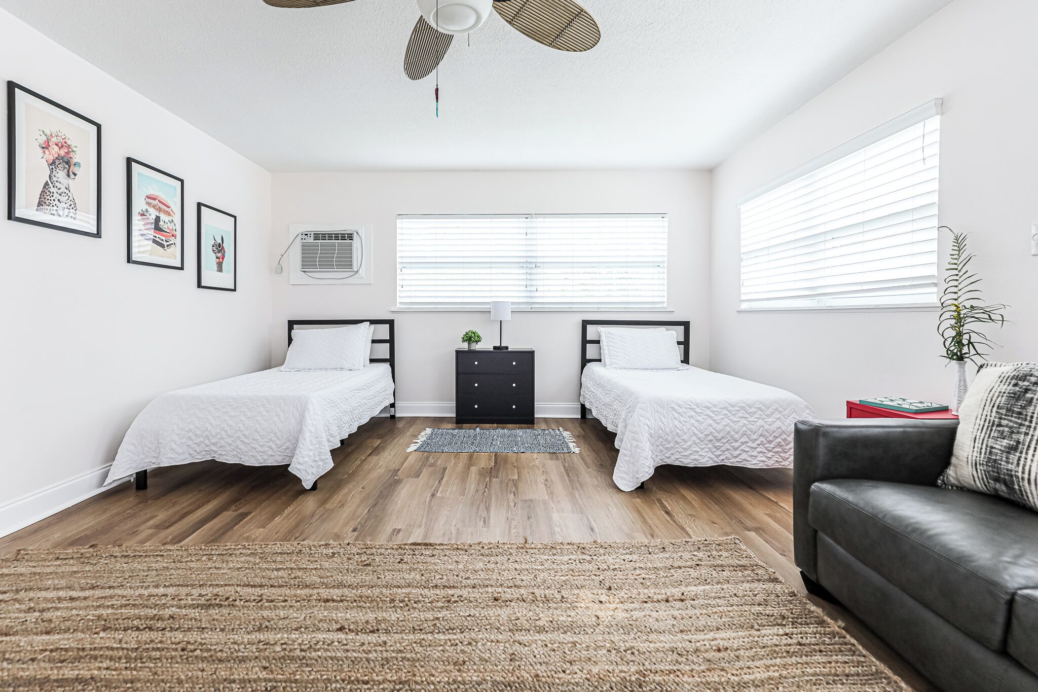 3 bedrooms, desk, iron/ironing board, free WiFi