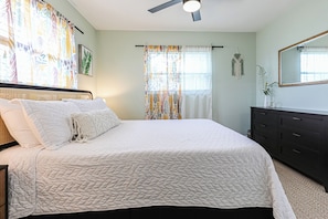 3 bedrooms, desk, iron/ironing board, free WiFi