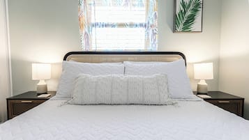 3 habitaciones, escritorio, tabla de planchar con plancha y wifi gratis