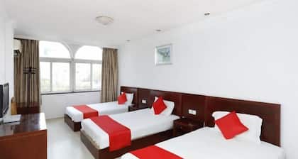 Xuancheng Tianzi Business Hotel