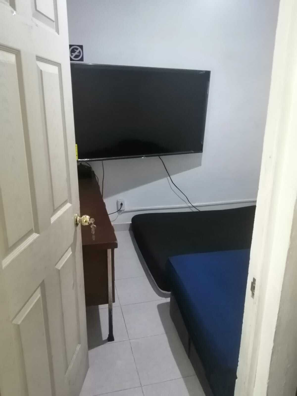 Foto - Hostal Oficinas Posada Albergue a 5 minutos Foro Sol Palacio Deportes Aeropuerto Mochileros backpack