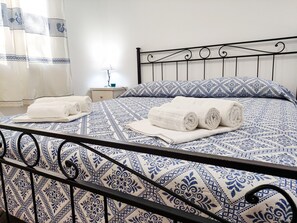 2 camere, ferro/asse da stiro, Wi-Fi gratuito, lenzuola