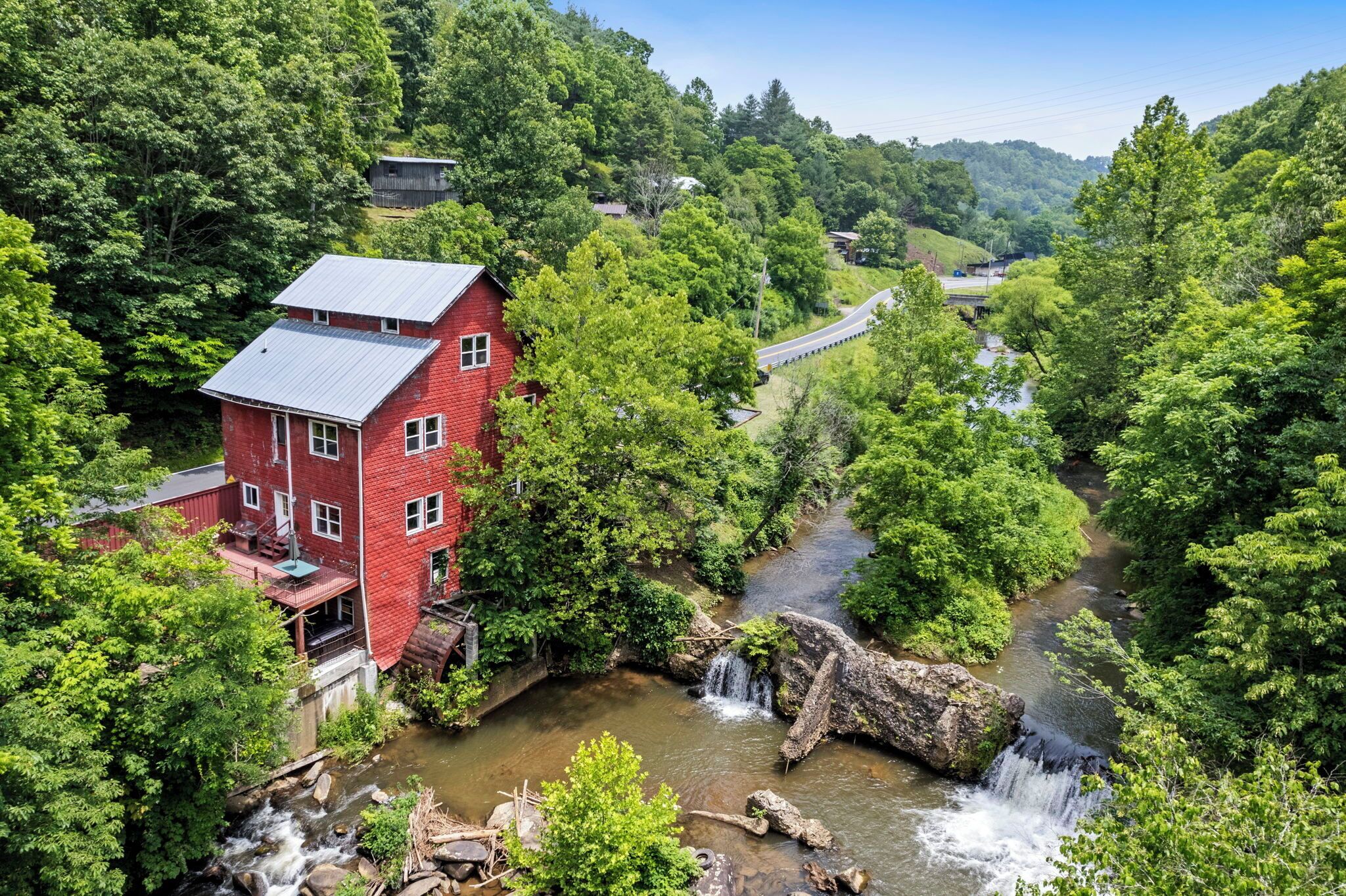 Old Masters Mill in Loafers Glory