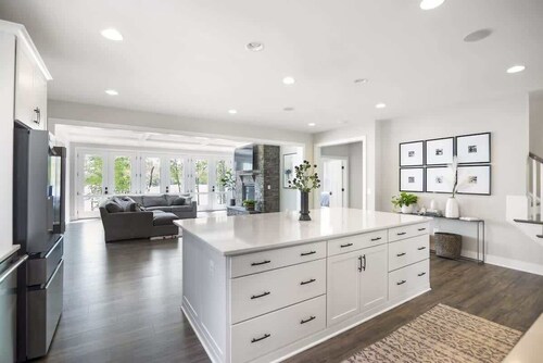 Lakefront with 120' Beach, Views, Wifi @ Lake Anna