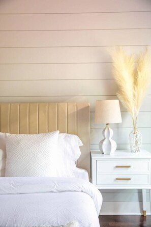 3 bedrooms, desk, iron/ironing board, WiFi