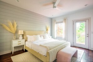 3 bedrooms, desk, iron/ironing board, WiFi