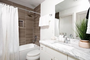 Badewanne, Haartrockner