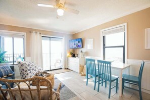 Smart TV, Netflix, streaming services, offices
