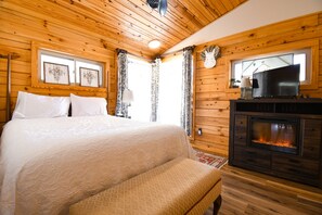 3 bedrooms, WiFi, bed sheets, wheelchair access