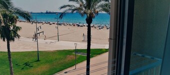 -FIRST LINE OF THE BEACH NEXT TO PORTAVENTURA AND SALOU