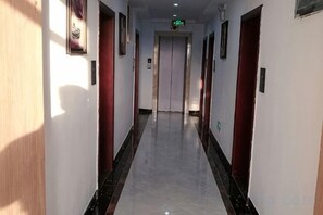 Unclassified image, 4 of 53, button - Huachen Business Hotel (Wan'an)