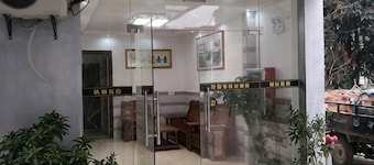 Huachen Business Hotel