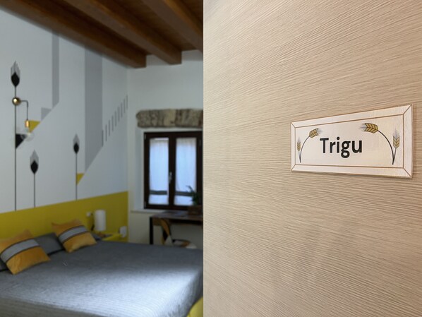 1 bedroom, desk, travel cot, free WiFi