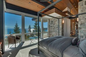 7 Schlafzimmer, Schreibtisch, Bügeleisen/Bügelbrett, Reisekinderbett
