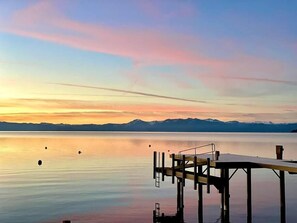 Solsenger og strandhåndklær