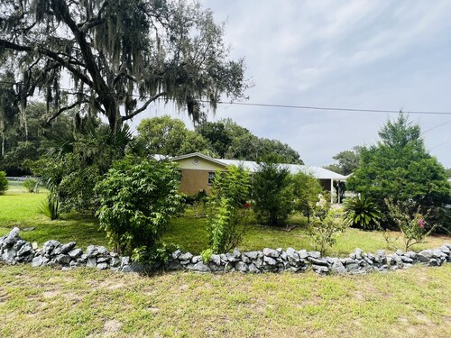 House of Shells 🐚 Fenced yard, 🐶 friendly, 🔥 pit