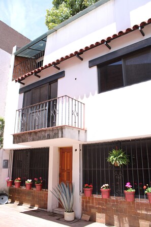 Front of property - Casa Luna Coyoacan (Mexico City)