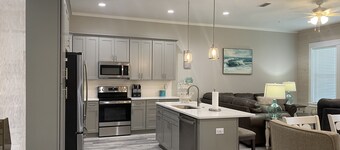 Beautiful 6 Bedroom Beach House with private pool!!!