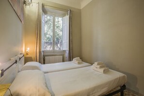 3 bedrooms, iron/ironing board, travel cot, WiFi - Myosotis - Sweet Dreams in Florence (Firenze)