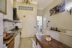 Fridge, microwave, oven, stovetop - Myosotis - Sweet Dreams in Florence (Firenze)