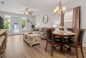 Interior - Family Beach Home, 5 min from Panama City Beach. Very Cozy! (Panama City Beach)