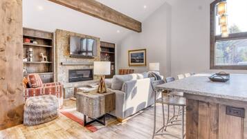 TV connectée, cheminée