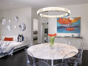 Interior - Luxury Top Floor Condo in Heart of Downtown Santa Barbara  (Santa Barbara)