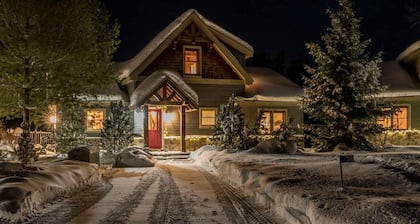 Muskoka Cottage Retreat on Private Lake