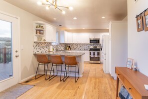 Fridge, microwave, oven, stovetop - Large Luxurious Home Breathtaking Views w/ FirePit (Castle Rock)