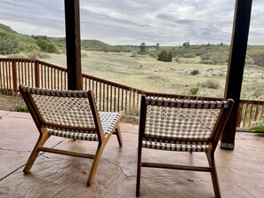 Terrace/patio - Large Luxurious Home Breathtaking Views w/ FirePit (Castle Rock)