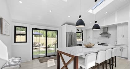 Completely Redone Private Modern Beauty only 3.9 miles to Shinnecock Hills