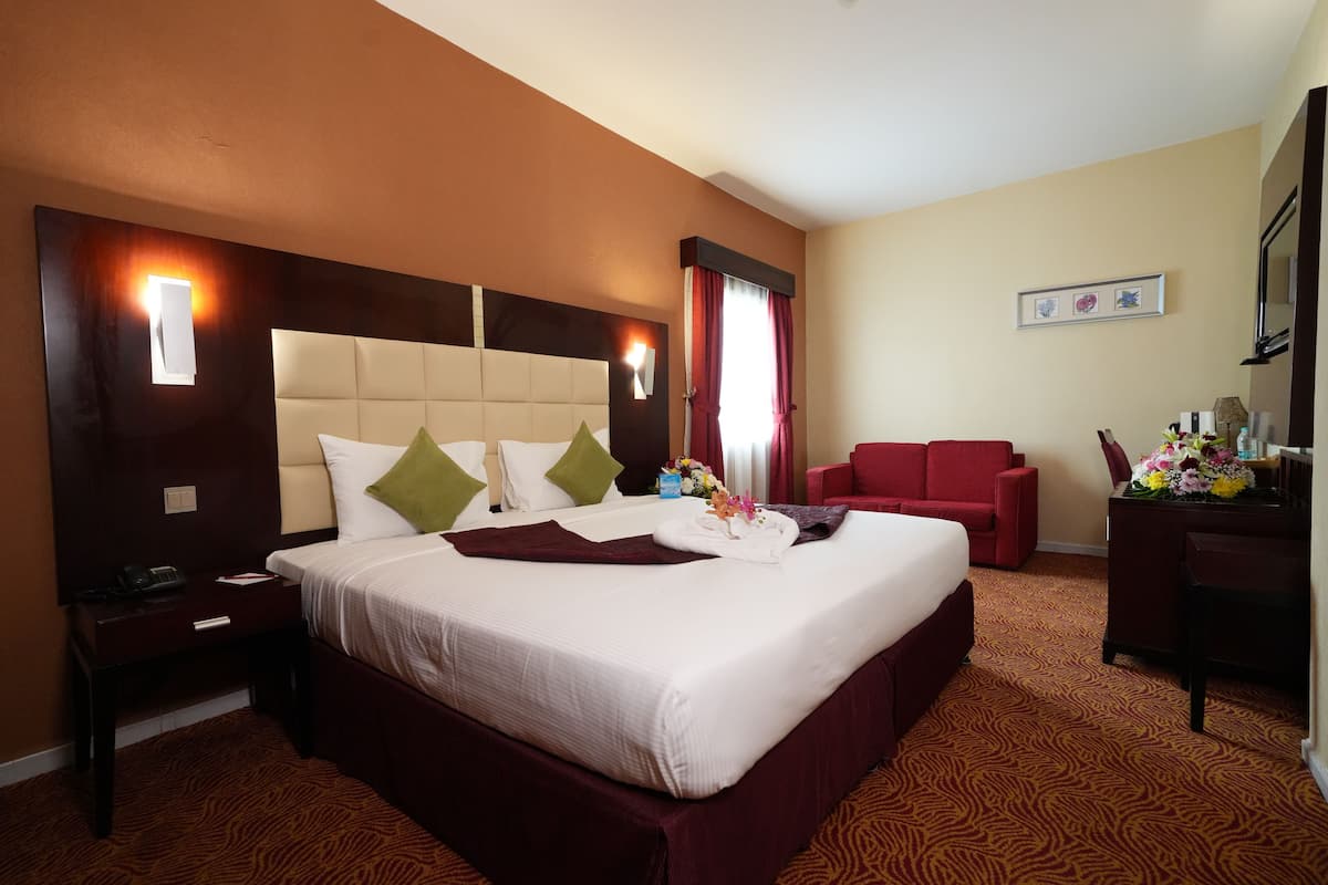 Standard Double or Twin Room | In-room safe, individually furnished, desk, soundproofing