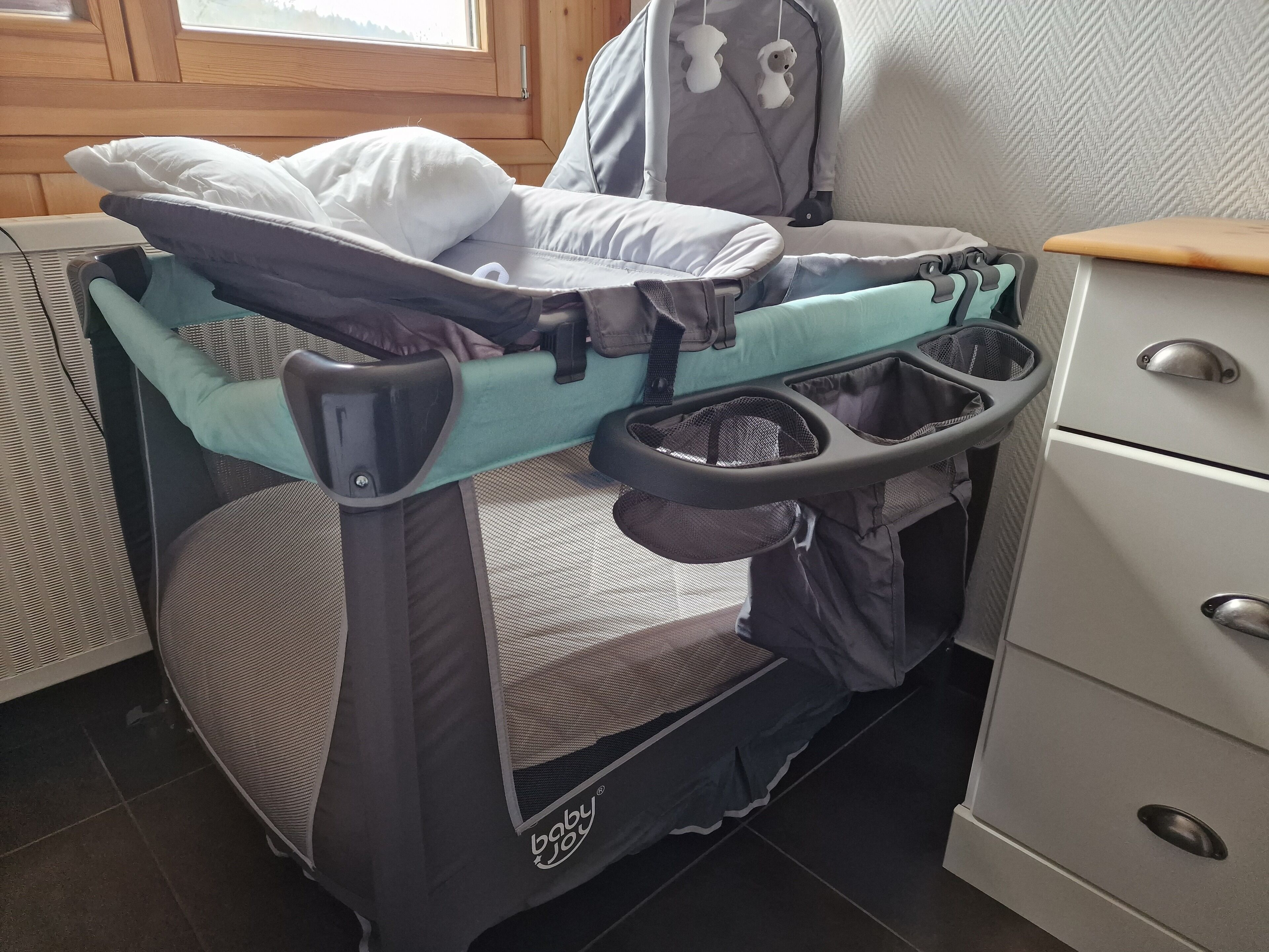 4 chambres, fer et planche à repasser, Wi-Fi, draps fournis