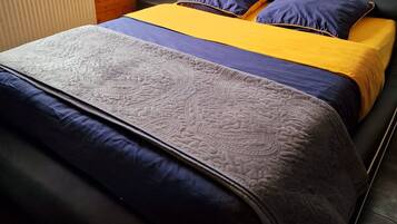 4 chambres, fer et planche Ă repasser, Wi-Fi, draps fournis