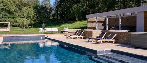 Piscine extérieure, piscine chauffée