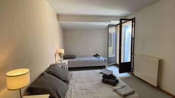 6 chambres, fer et planche Ă repasser, Wi-Fi gratuit, draps fournis