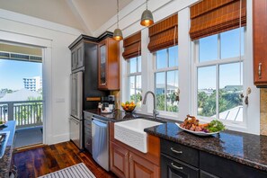 Fridge, microwave, oven, stovetop - Breathtaking Home w/Private Pool, Walk 2 Beach w/Beach Wagon, Pools, Hot Tub, Tennis - Destin Pointe (Destin)