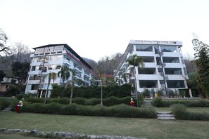 Exterior - Avenue 18 Resort (Yamkeshwar)