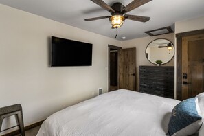 1 bedroom, iron/ironing board, travel crib, WiFi